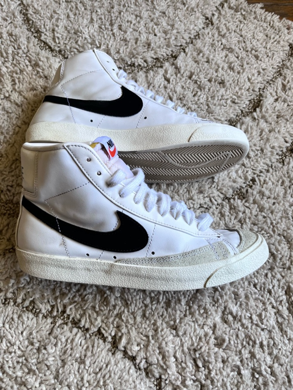 Nike Blazer Mid 77 size 9 women